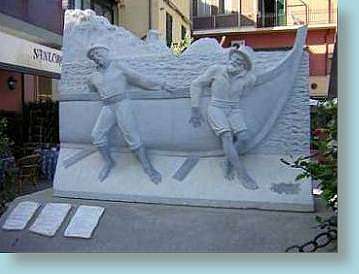 Alassio: Monumento al pescatore.