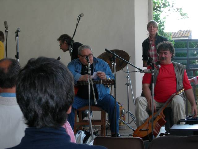 Ivan Della Mea e Claudio Cormio. Sesto Fiorentino, Istituto Ernesto De Martino, 14 maggio 2006. Manifestazione-ricordo per Franco Coggiola. Foto di Manuela Scelsi.