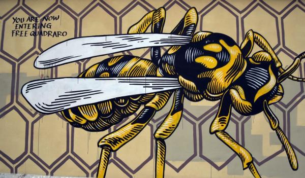 Murale "Nido di vespe" di Lucamaleonte