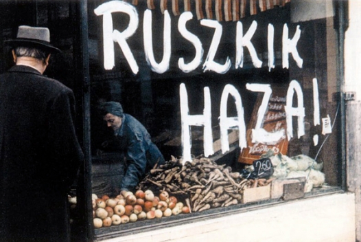 Budapest, ottobre 1956. La versione ungherese del "Go home".